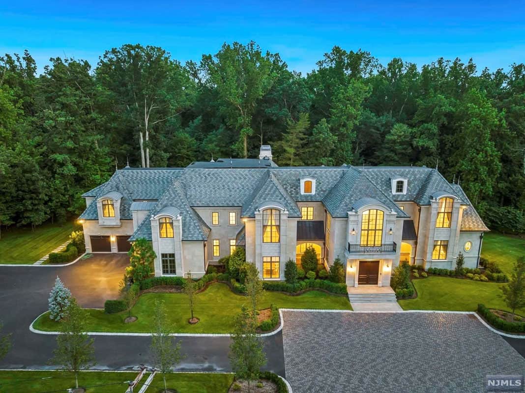 18,000 Sq Ft Mansion in New Jersey (Photos)