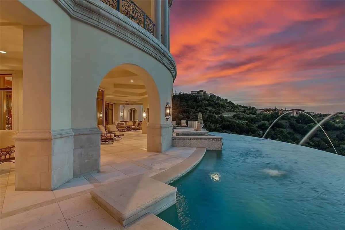 Austin Texas Mansion with Waterfall (Photos)