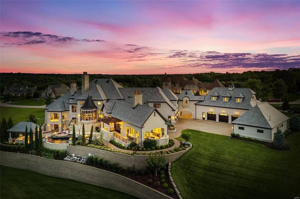 Missouri Mansion on 6 Acres for under $11M