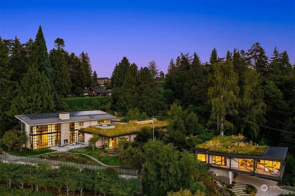 Seattle, Washington Mansion with 290+ Ft of Beachfront
