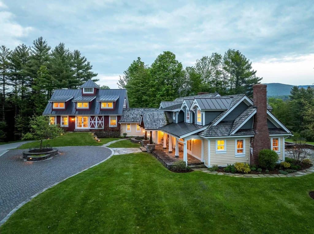 $6.1M Mansion in Stowe, Vermont on 28 Acres
