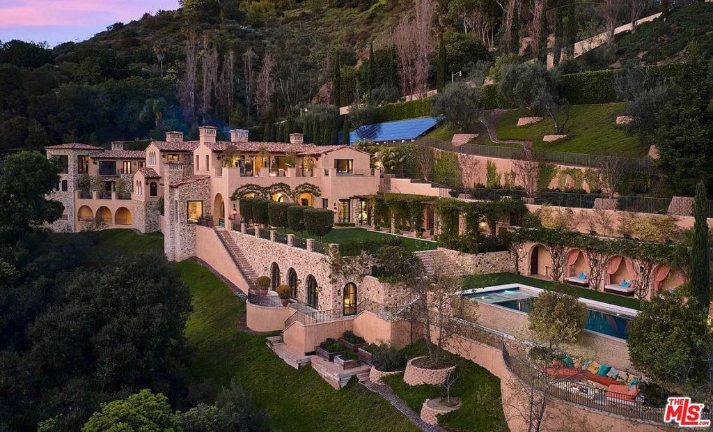 Los Angeles Mansion Designed to Resemble a Charming European Villa (Photos)