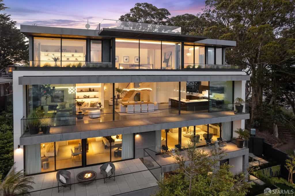 This California Mansion Stands as a Modern Architectural Marvel (Photos)