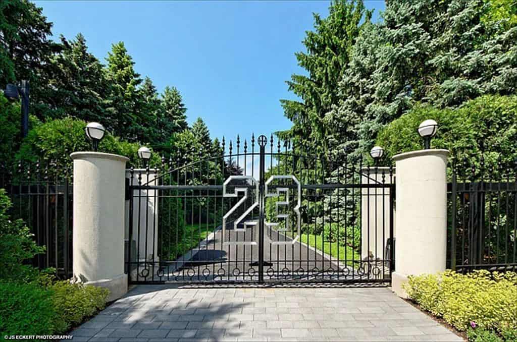NBA icon Michael Jordan’s 32,000+ Sq Ft Mansion is remarkable (Photos)