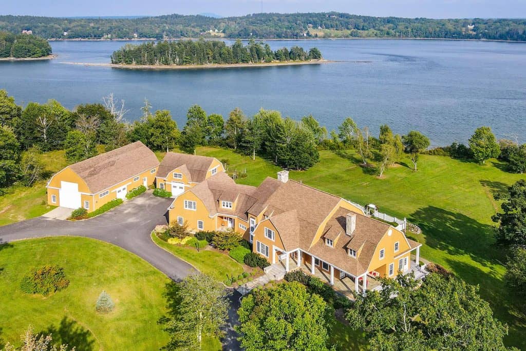 Breathtaking Mansion in Maine is a Year-Round Gem Provides a Private Escape (Photos)