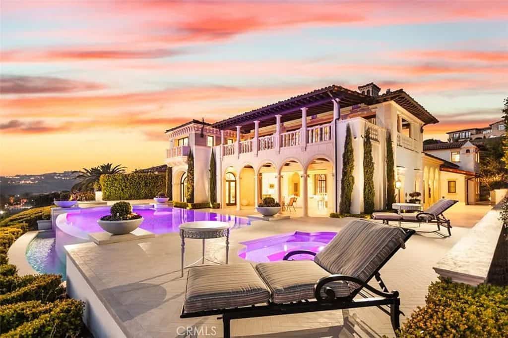 This Stunning Mansion is Located in a Highly Exclusive Coastal Community (Photos)
