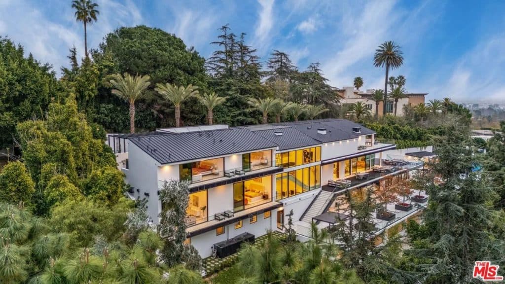 Bel Air Mansion has a Sleek Modern Design, Located Along Billionaire’s Row (Photos)