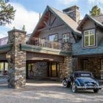 This Remarkable Mansion Embodies the Classic Essence of a Mountain Lodge (Photos)