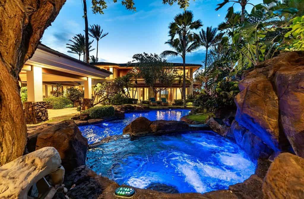 Enjoy More Than 255 Feet of White Sandy Beach, Providing a Perfect Tranquil Backdrop (Photos)