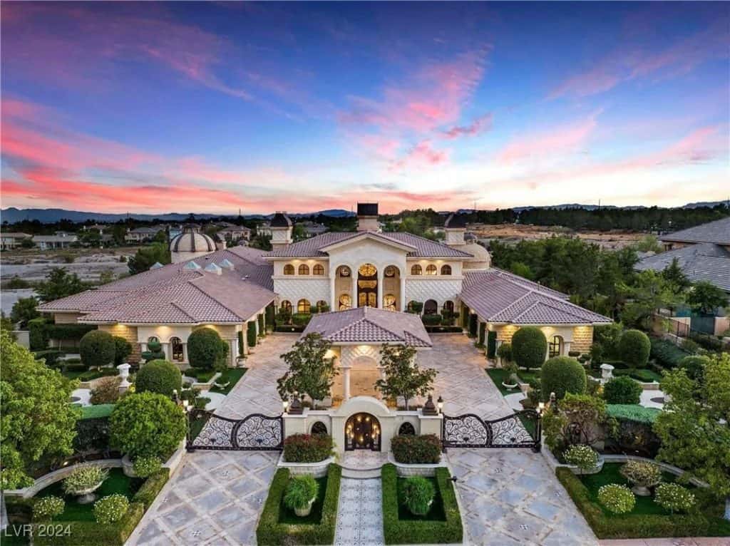 Las Vegas Mansion Features Exquisite European, Old-World Architecture ...