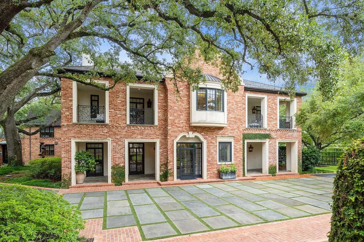 Houston Mansion with 9,400+ Sq Ft for under $19M (Photos)