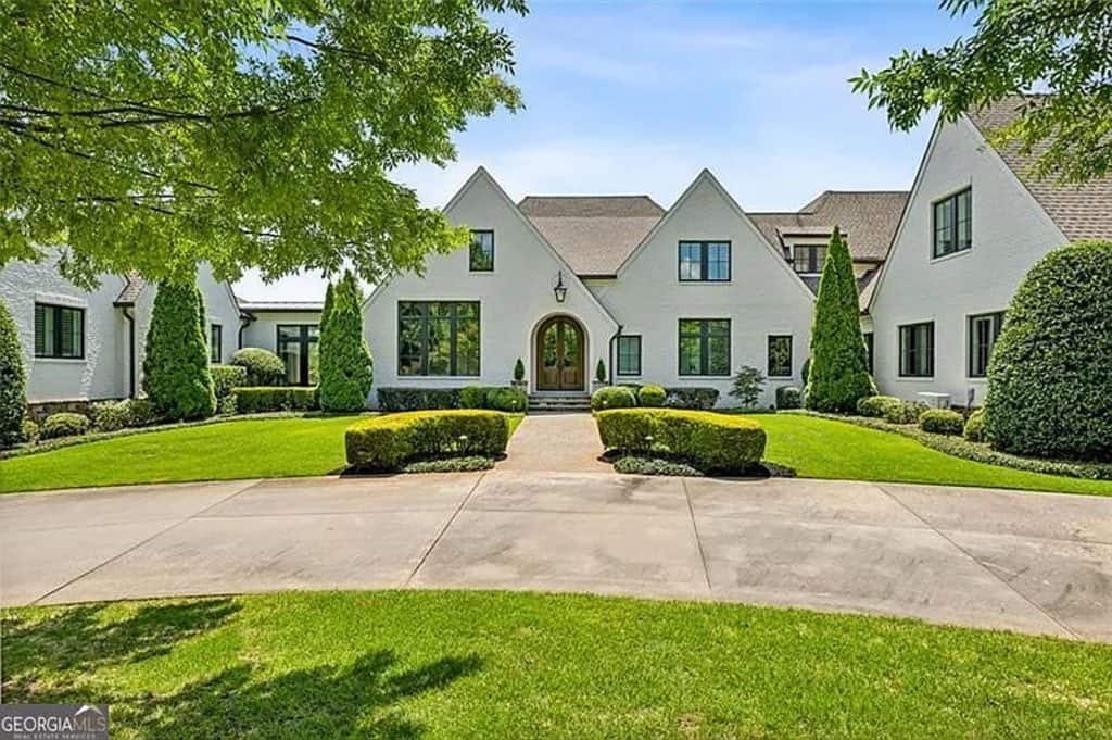 Georgia Mansion on 60+ Acres Combines Luxury and Serenity (Photos)