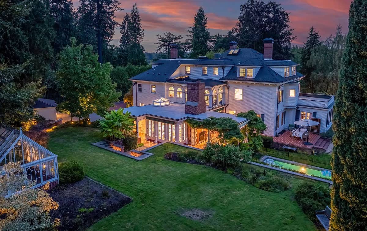 Portland Mansion Where Countryside Charm Meets With Modern Elegance (Photos)