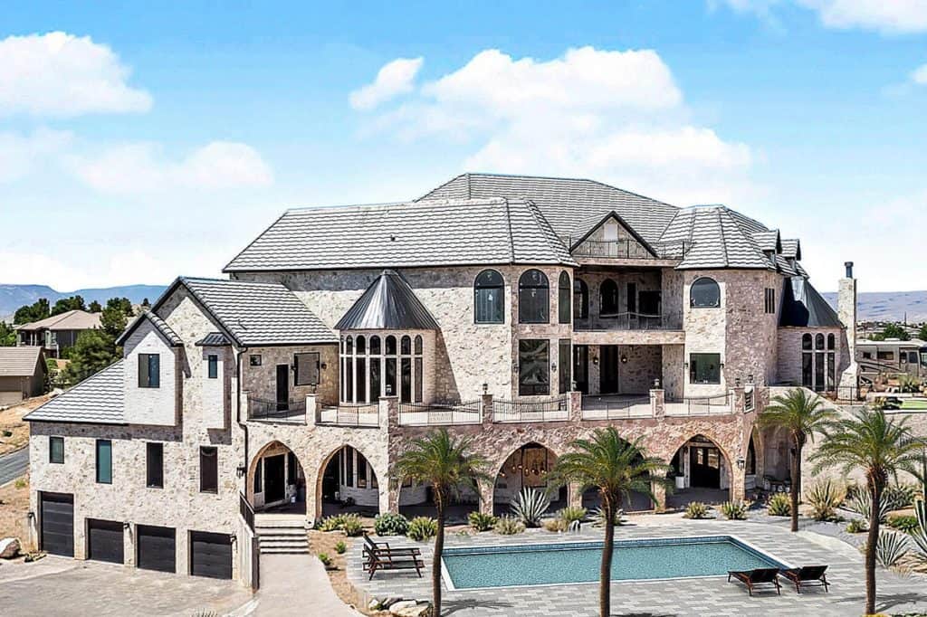 This Utah Mansion Resembles a Castle and Draws Inspiration from European Elegance (Photos)