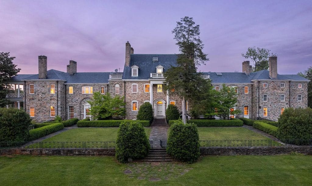 Magnificent Georgian-Style Mansion in Virginia on 1,482 Acres (Photos)