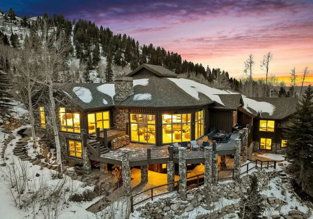 Utah Mansion—Embodies Luxury, Practicality, and the Pinnacle of Mountain Living (Photos)