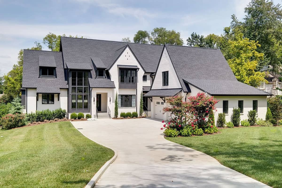 Nashville, Tennessee Mansion with 9,000+ Sq Ft for under $4M (Photos)