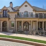 This Georgia Mansion is the Pinnacle of Luxury Living, Blend of Design and Practicality (Photos)