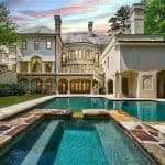 Timeless Gem in Atlanta Provides a Peaceful and Private Atmosphere (Photos)