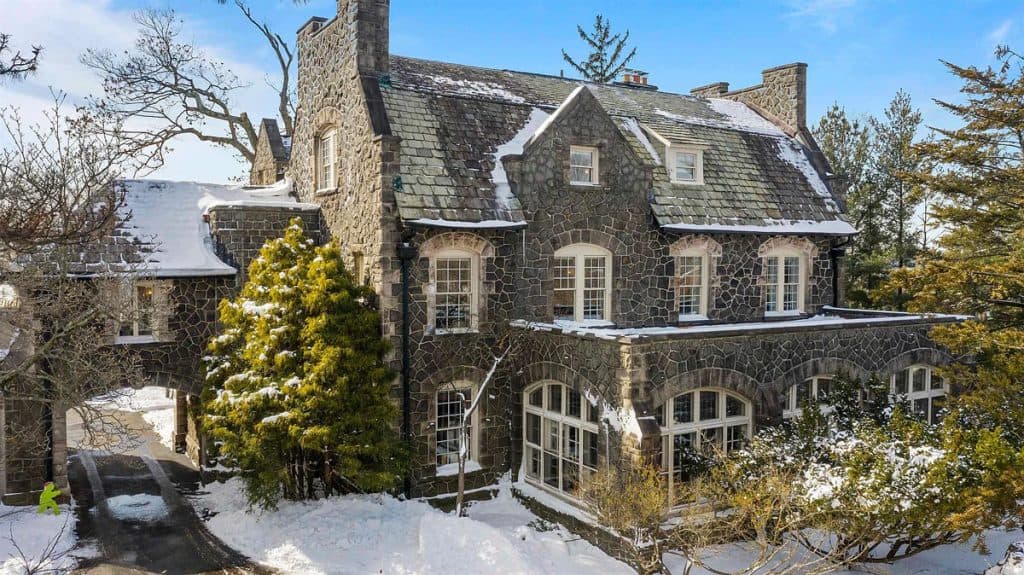 Grand Stone New Jersey Mansion is near the George Washington Bridge and NYC (Photos)