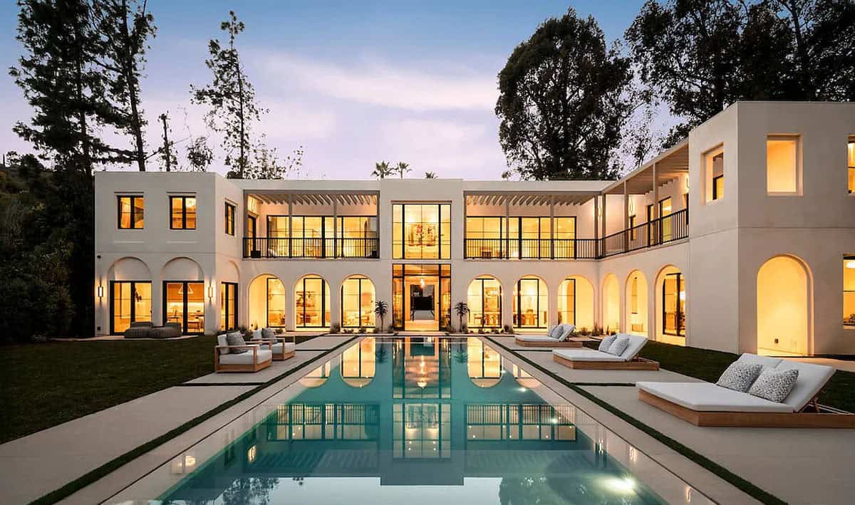 In Beverly Hills, this Mansion Blends Classic Design and Modern Finishes (Photos)