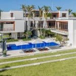Stunning Beachfront Mansion Located in one of Naples, Florida’s Most Desirable Areas (Photos)