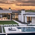 Arizona Mansion Showcases a Blend of Tranquility, Spaciousness, and Artistic Design (Photos)