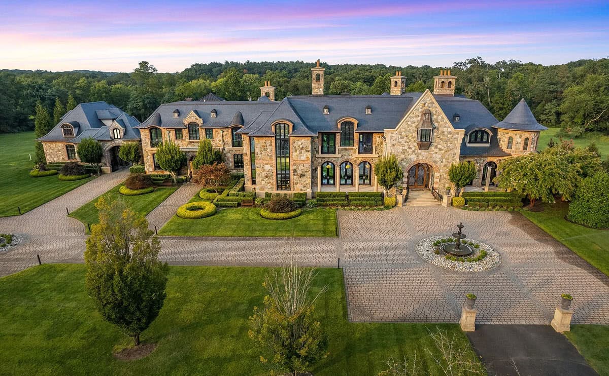 New Jersey Mansion with 3 Shimmering Ponds, 2 Gated Entrances, and 18,000+ Sq Ft (Photos)