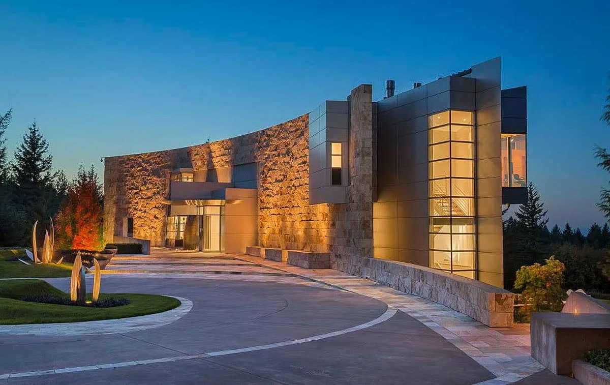 Custom Modern Mansion, Nestled on 10 Acres in Portland, Oregon (Photos)