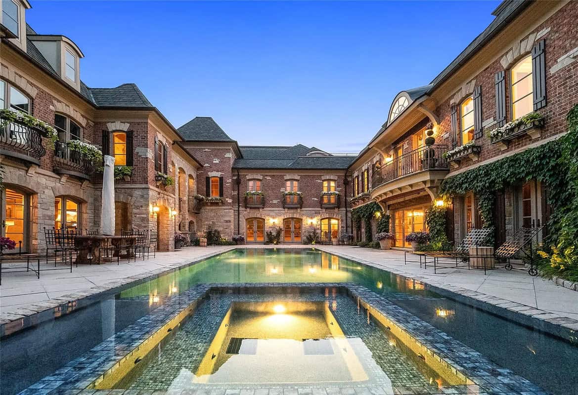 Mansion in Michigan draws inspiration from an Italian Villa that has views of Turtle Lake (Photos)