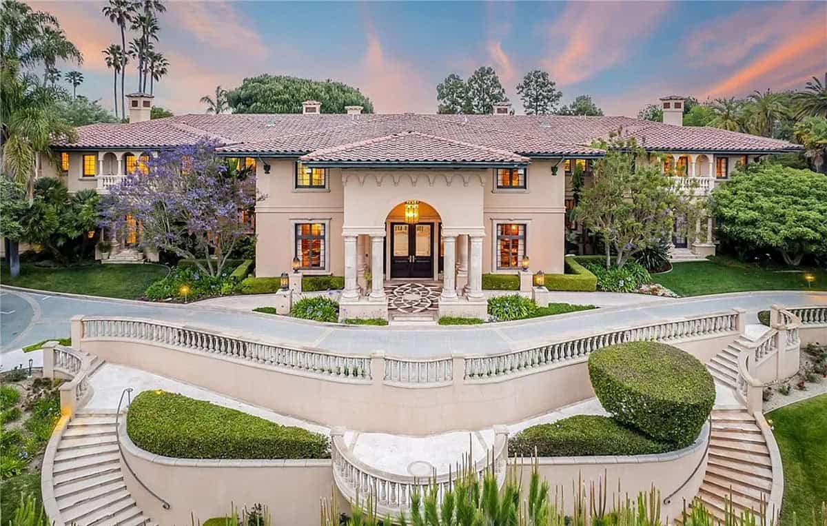 This California Mansion Features Remarkable Entertaining and Recreational Areas (Photos)