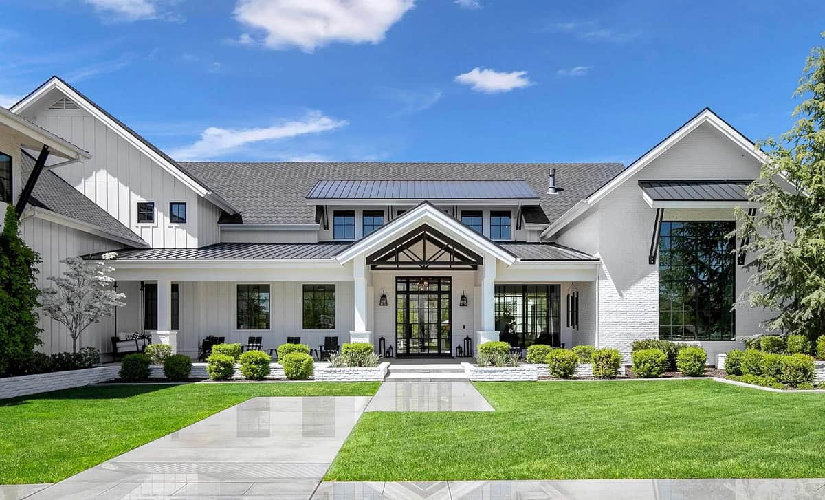 Idaho Mansion for under $7M—This Contemporary Industrial Farmhouse is a Masterpiece (Photos)