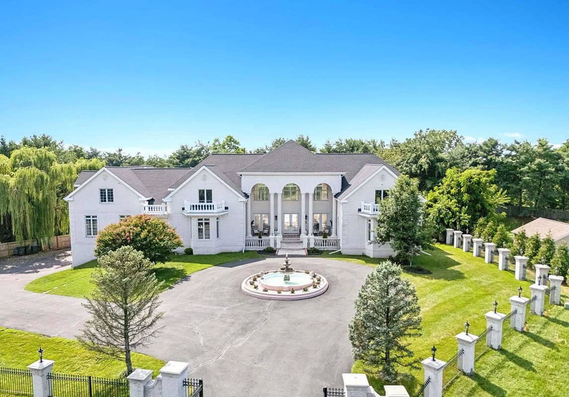 This Mansion is a Masterpiece of Northern Virginia, Epitomizing Ultra-Luxury Living (Photos)