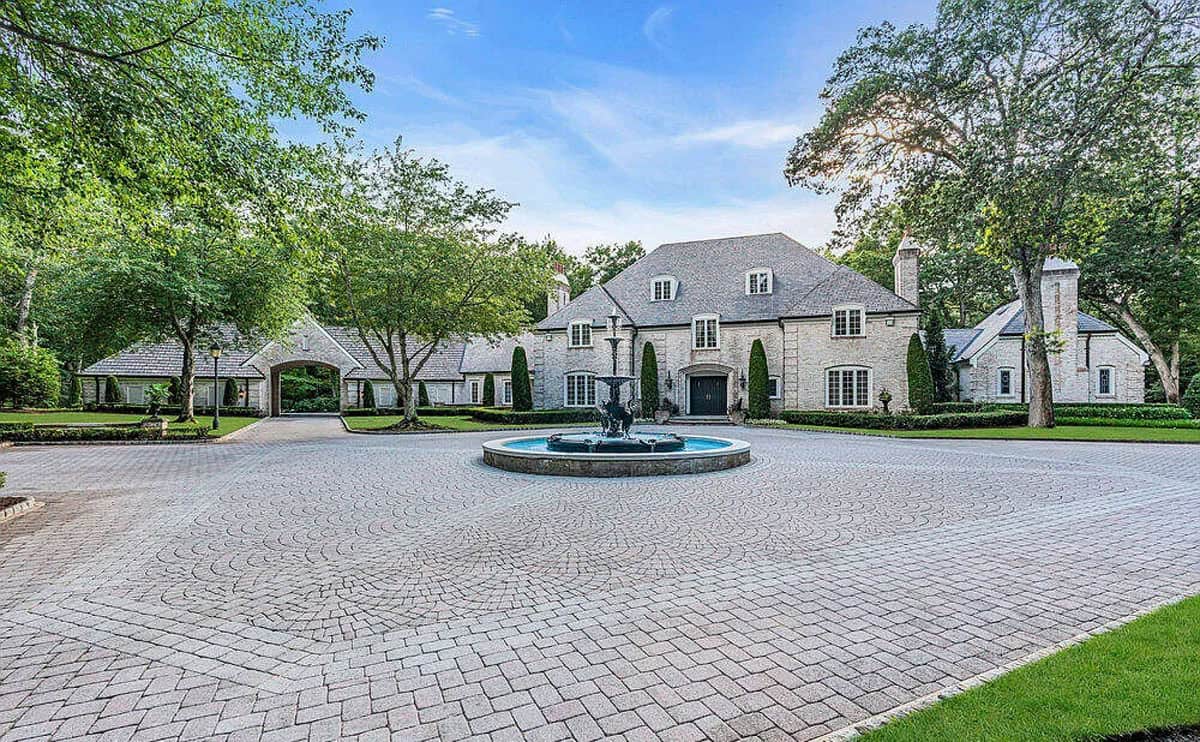 New Jersey Mansion with over 11,000 Sq Ft for under $7M (Photos)