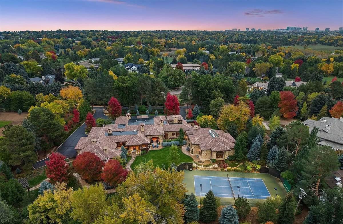 This European Ranch Villa in Colorado is a Stunning Example of Exceptional Design (Photos)