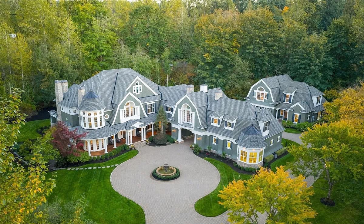 This Stylish 11,000+ Sq Ft Mansion Showcases a Perfect Mix of Elegance and Comfort (Photos)