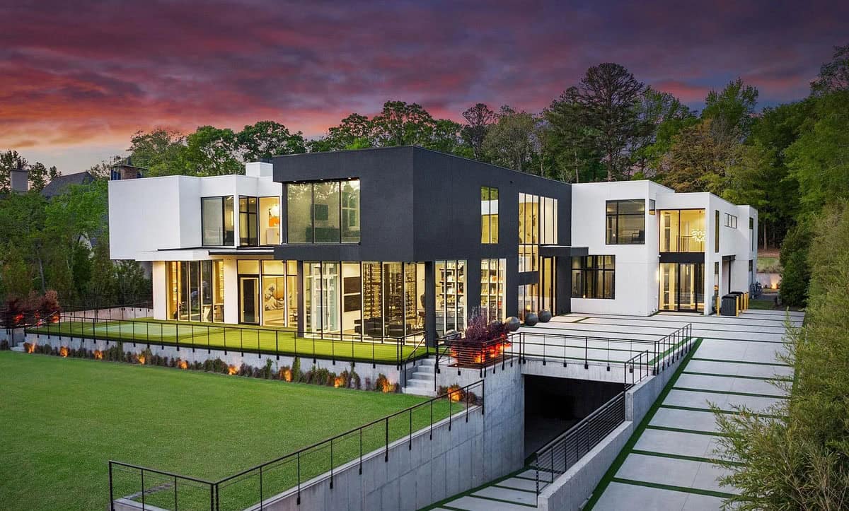 Contemporary Mansion in North Carolina Boasts Sophisticated Elegance (Photos)