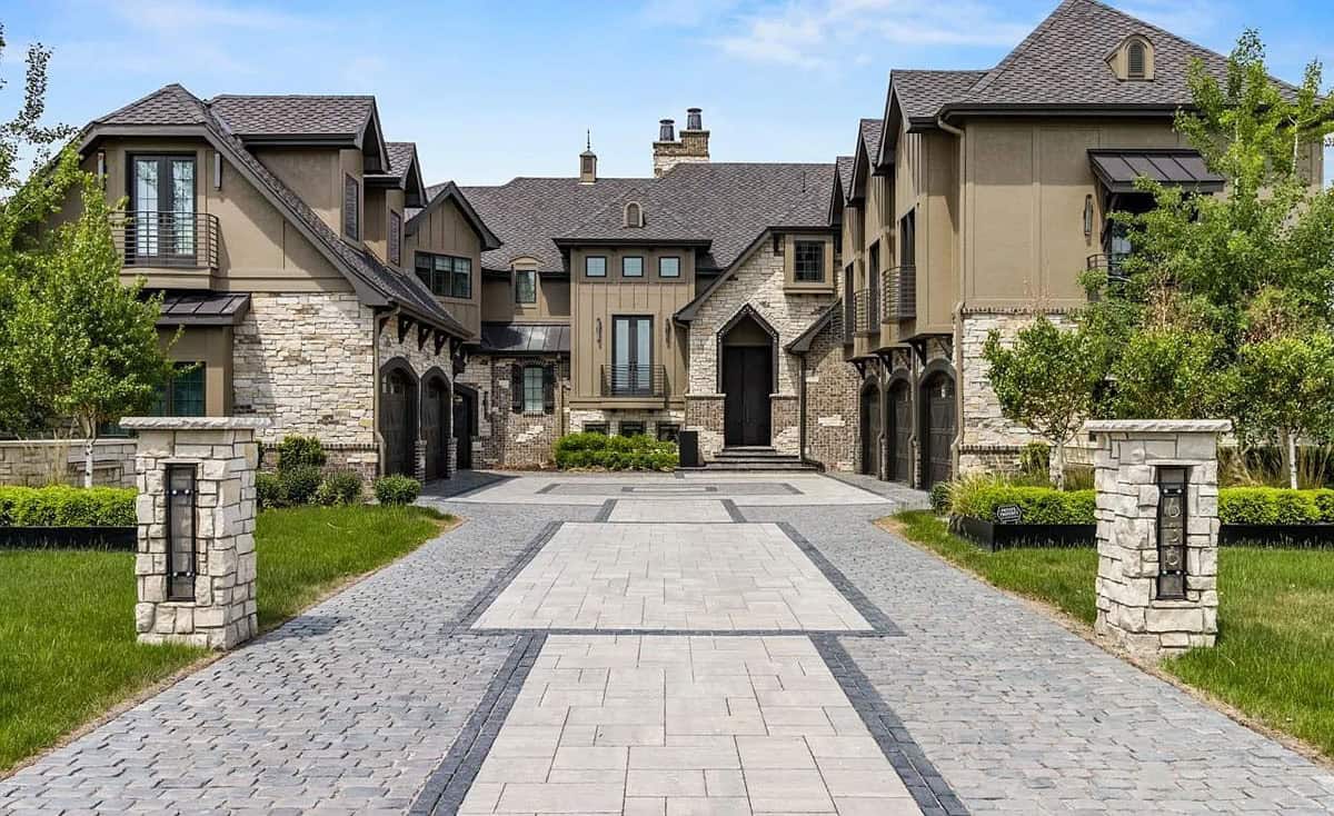 The Pinnacle of Luxurious Living in Nebraska with this 12,000+ Sq Ft Mansion (Photos)