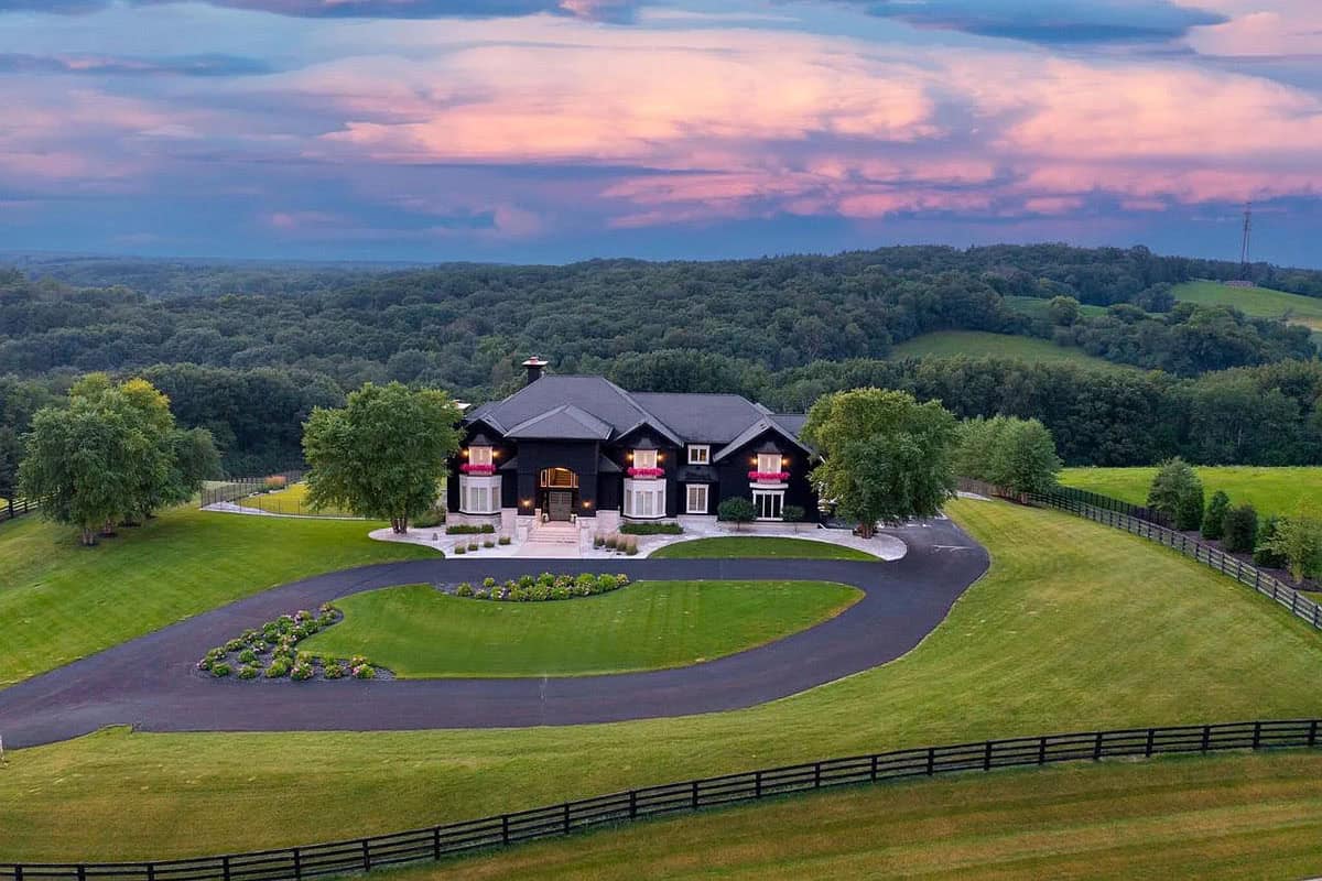Wisconsin Mansion with 12,500 Sq Ft on over 6 Acres (Photos)