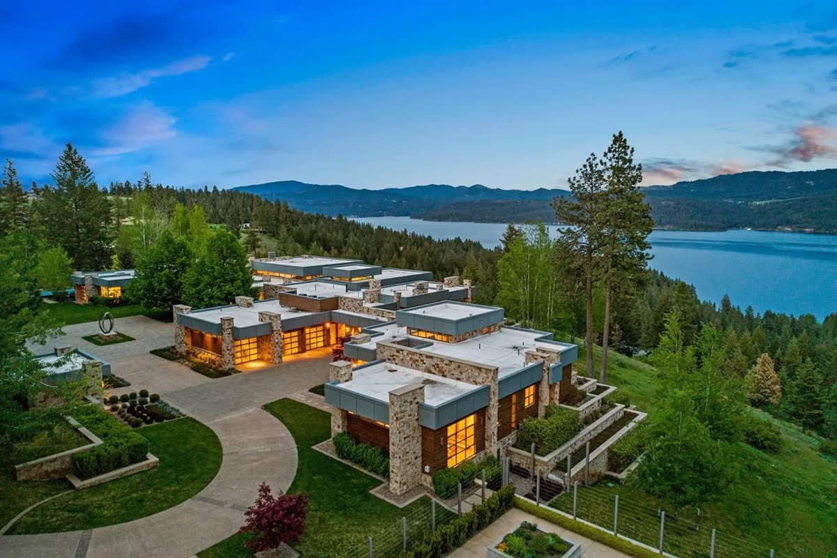 Idaho Mansion Merges Contemporary Style with the Classic Charm of Lake Living (Photos)