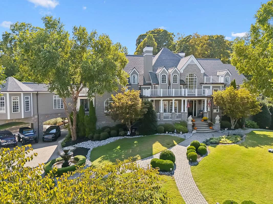Experience Unmatched Luxury in this Remarkable Estate spanning over 15,000 Sq Ft (Photos)