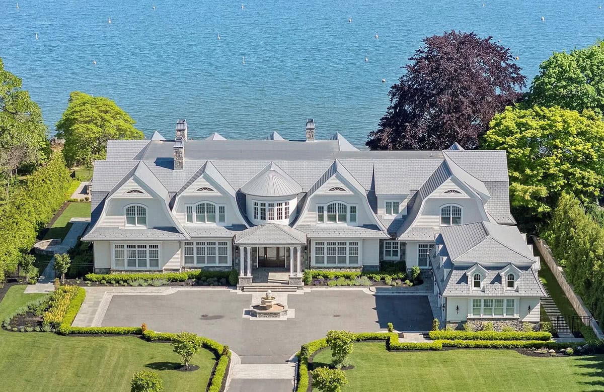A Brand-New Waterfront Estate Located on Long Island’s North Shore (Photos)