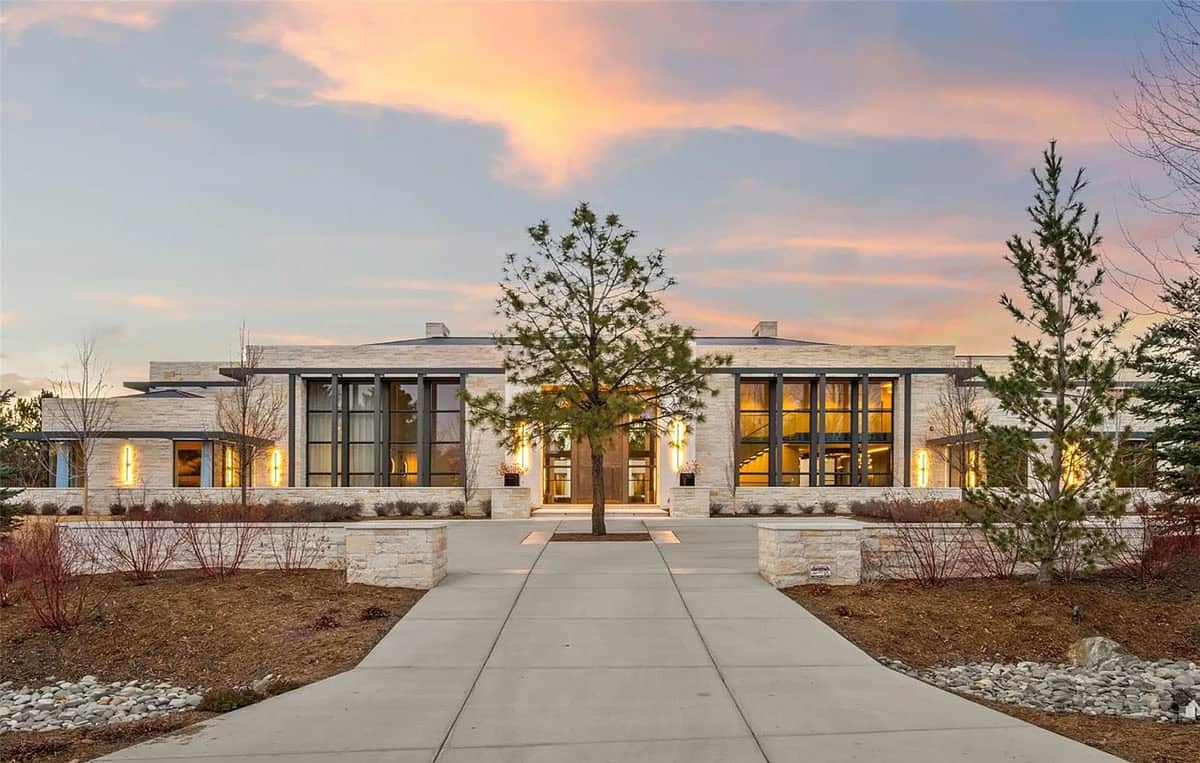 This Newly Finished Modern Estate in Colorado is set on 2.5 Acres of Private Land (Photos)