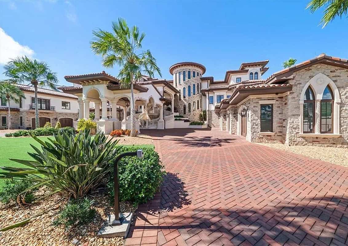 Florida Beachfront Estate Represents Unmatched Luxury and a Resort-Style Lifestyle (Photos)