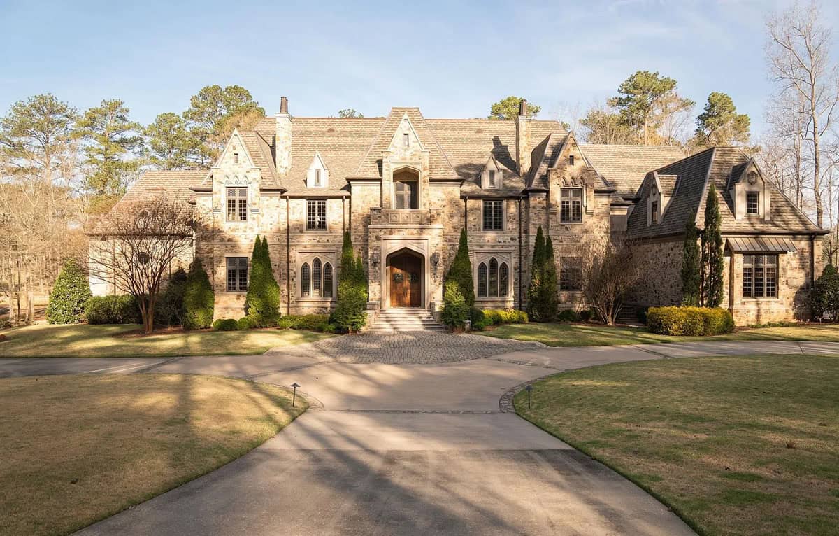 French Normandy Estate Overlooking Championship Greens (Photos)